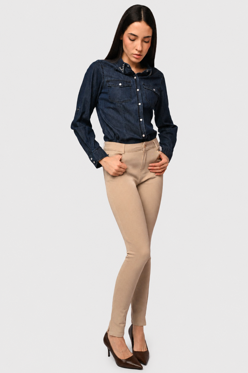 Pantalones ajustados de tela de dril